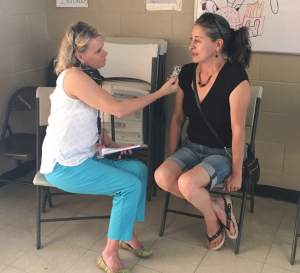 Distinguished Lecturer Sissel McCarthy reporting on the influx of Cuban refugees crossing the border from Juarez, Mexico to El Paso, Texas.